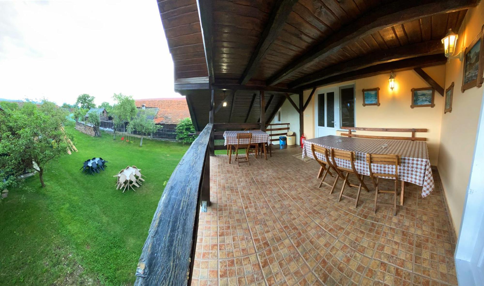 Hotel Casa Popa Cîrţişoara Exterior foto