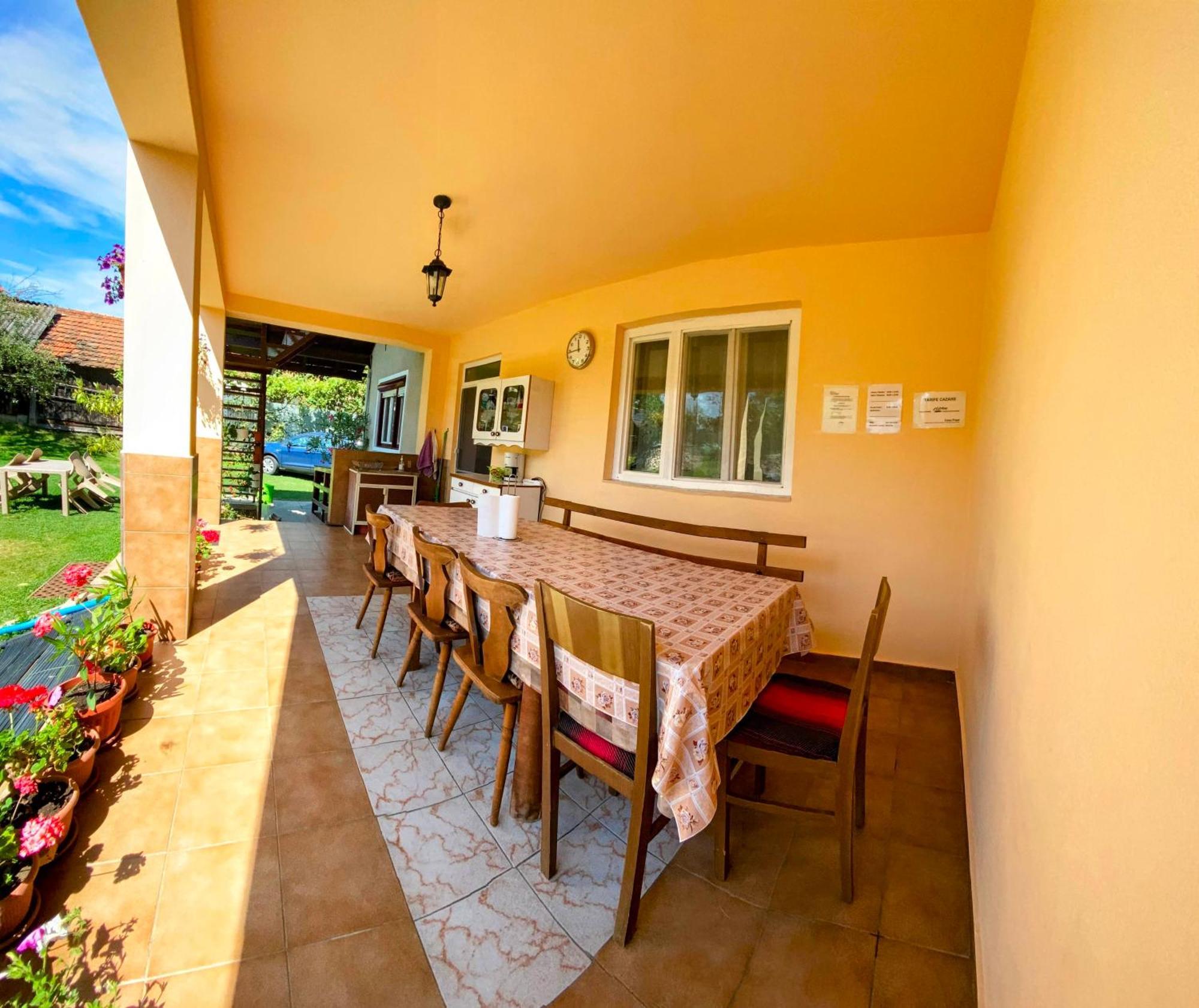 Hotel Casa Popa Cîrţişoara Exterior foto